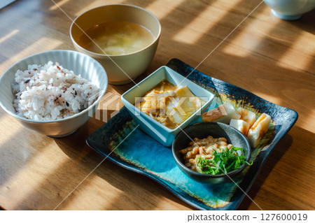 Japanese breakfast set with natto and multigrain rice 127600019