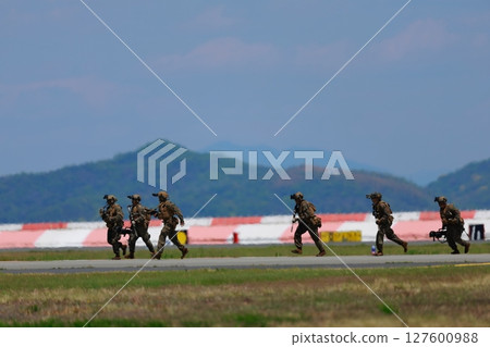 自衛隊反恐訓練 自衛隊反恐訓練 127600988