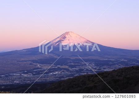 Mt. Fuji before dawn 127601093