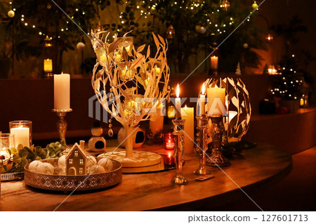 Candles and illuminations Candle night Christmas image Image material 127601713