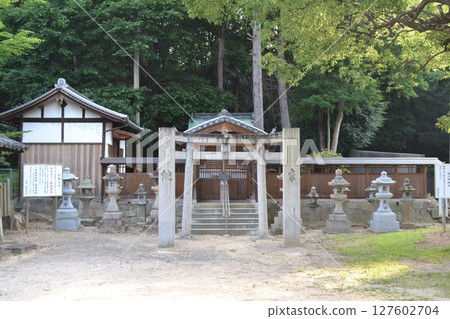 船岡神社 127602704