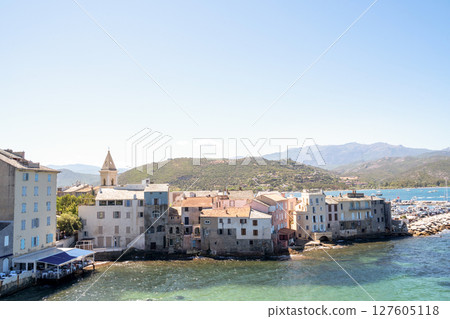 Charming Coastal Town Offering a Scenic View with Glorious Clear Waters You Can Enjoy 127605118