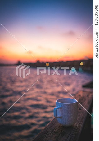 馬爾地夫海和小屋 127605909