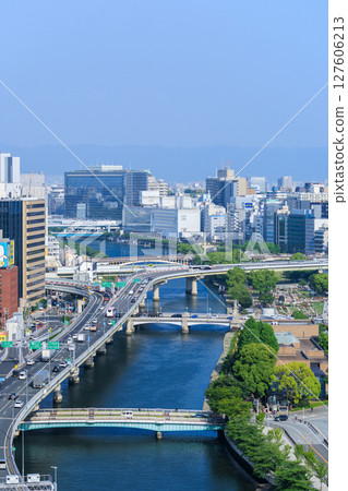 大阪初夏的中之島風景（大阪府大阪市北區） 127606213