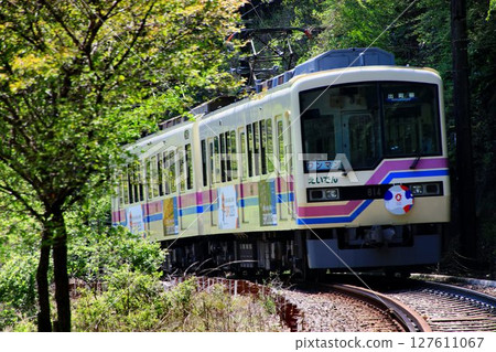 Railway to "Kurama, Kibune" and "Mount Hiei"... Eizan Electric Railway 800 Series with a mountain railway feel 127611067
