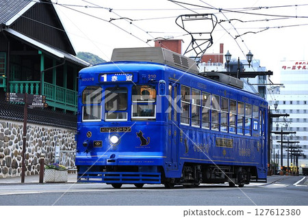 [Nagasaki Electric Tramway] 300 series - Minato - Route 1 (Main Line: Shinchi Chinatown - Dejima) 127612380