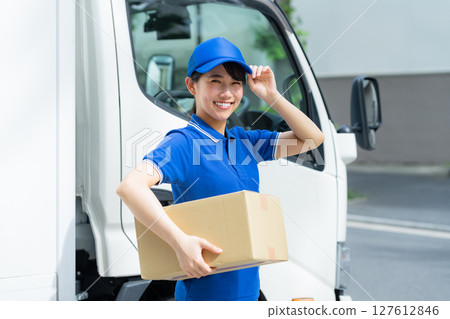 Young woman driver 127612846