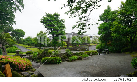 Inside Sengan-en Garden 127613624