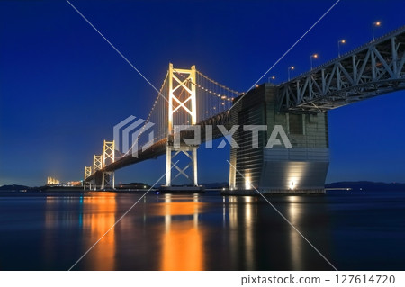 [香川縣]從瀨戶大橋紀念公園看到的“瀨戶大橋”夜景（點亮） 127614720