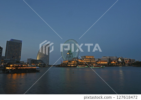 橫濱港未來21及夜景 橫濱港未來21及夜景 127618472