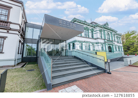 天氣晴朗的石川縣金澤市國立工藝博物館 127618855