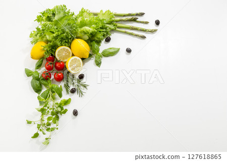 新鮮蔬菜和香草新鮮食材圖 127618865
