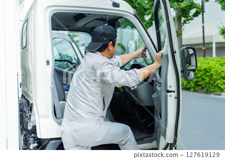 Driver man Driver man 127619129