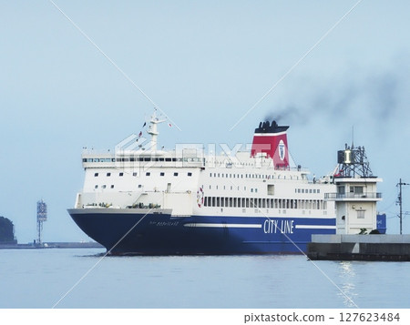 北九州二號渡輪進港 127623484