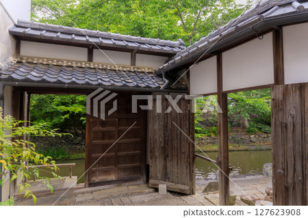 Early summer scenery of the water town of Omihachiman, Shiga Prefecture Early summer scenery of the water town of Omihachiman, Shiga Prefecture 127623908