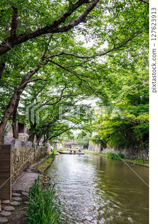Early summer scenery of the water town of Omihachiman, Shiga Prefecture 127623913
