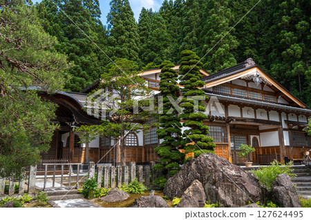 Main building and grounds of Soyuji Temple in Takayama, Japan 127624495