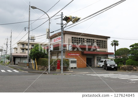 Tottori, Kurayoshi, Scenery with a round postbox (in front of Daisen Dairy Kurayoshi office) Tottori, Kurayoshi, Scenery with a round postbox (in front of Daisen Dairy Kurayoshi office) 127624845