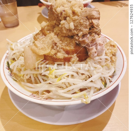 次郎拉麵,加油,加肉,加蔬菜 次郎拉麵,加油,加肉,加蔬菜 127624935