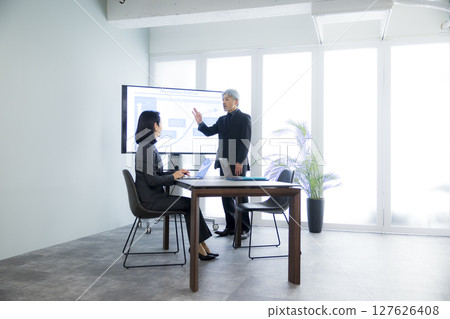 business people meeting business people meeting 127626408