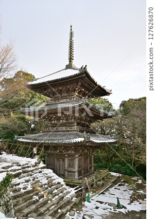 Shiga Prefecture Azuchi Castle Ruins Three-story Pagoda 127626870