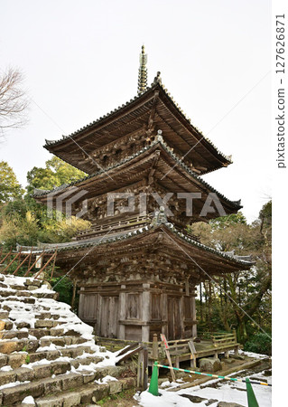 Shiga Prefecture Azuchi Castle Ruins Three-story Pagoda 127626871