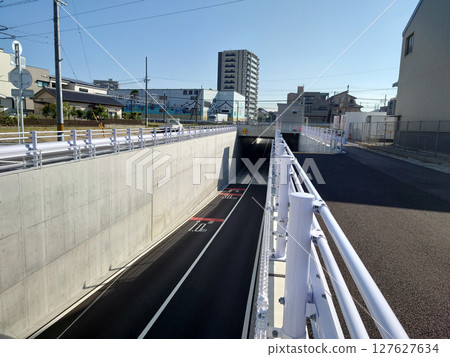 地下通道(地下道路、隧道)/已建成的地下通道、隧道、地下通道 地下通道(地下道路、隧道)/已建成的地下通道、隧道、地下通道 127627634