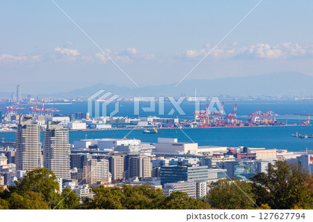 Autumn in Kobe, Hyogo Prefecture: View of Nunobiki Falls from the Miharashi Observatory 127627794