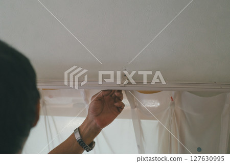 改變窗簾桿的高度 127630995