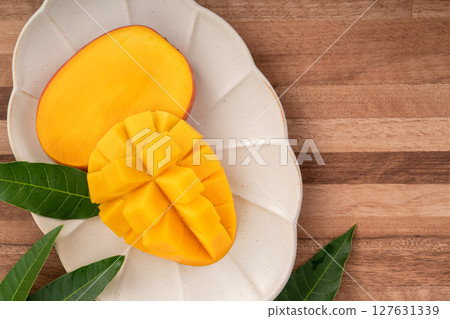 Mango Sunshine Fruit Taiwan Taiwan fruit mango マンゴー 127631339