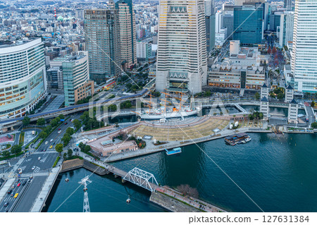 [神奈川縣]橫濱港未來街景與帆船日本丸 127631384