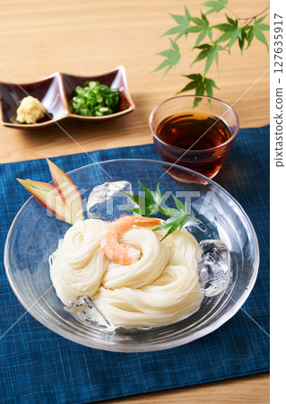 Somen noodles served on a glass plate 127635917