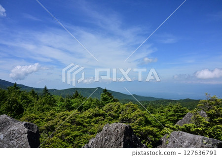 The view from Takamiishi in Yatsugatake 127636791
