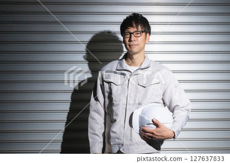 Working clothes men 127637833