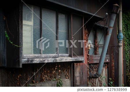 Old building. Image of a dilapidated building. 127638999
