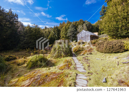 Du Cane Hut in Tasmania Australia Du Cane Hut in Tasmania Australia 127641963