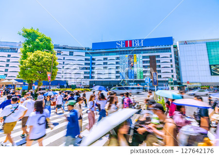 Tokyo cityscape in Japan, overlooking the east exit of Ikebukuro Station, etc. = 22nd Tokyo cityscape in Japan, overlooking the east exit of Ikebukuro Station, etc. = 22nd 127642176