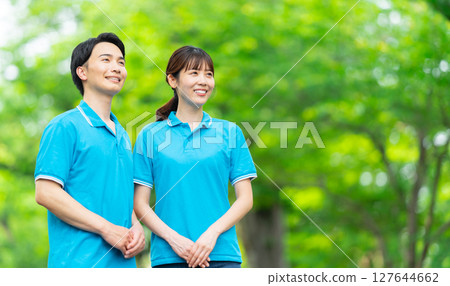 搬家公司　保育員形象 127644662