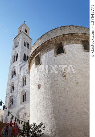 San Sabino cathedral at Bari on Italy at sunny day 127645773