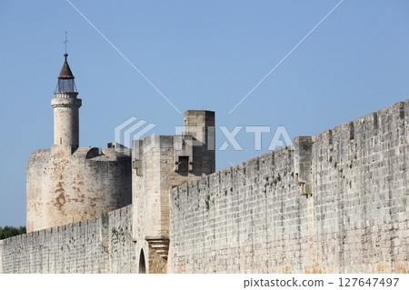 building, castle, fortress 127647497