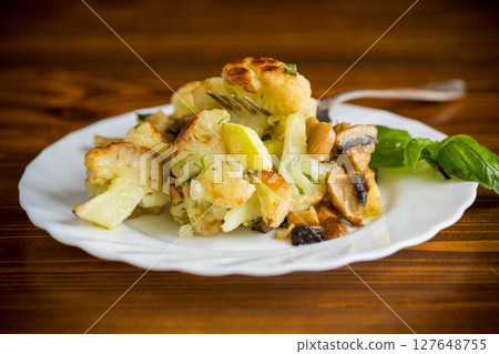 Vegetarian dish with mushrooms and spices Vegetarian dish with mushrooms and spices 127648755
