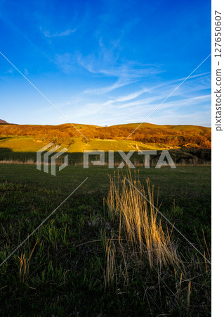 夕陽西下時分，遠山映照的時節（山南高速公路） 127650607