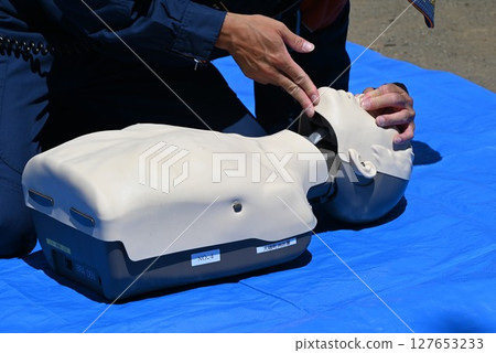 Lifesaving training and AED training 127653233