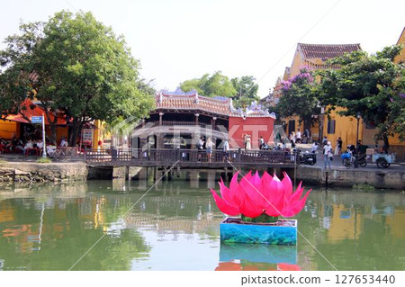 Japanese Bridge in Hoi An, Vietnam 127653440