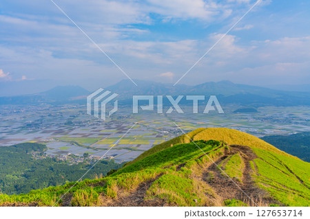 (Kumamoto Prefecture) View from Mount Aso's Daikanbo peak 127653714