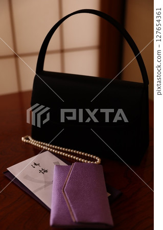 佛教儀式前 佛教儀式前 127654361
