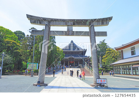 Scenery of Toyokawa Inari Shrine, Toyokawa City, Aichi Prefecture 127654435