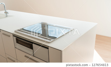 系統廚房、IH 烹飪加熱器 127654813