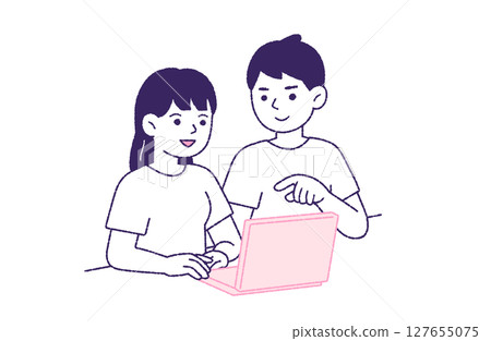 一對年輕夫婦面對電腦 一對年輕夫婦面對電腦 127655075