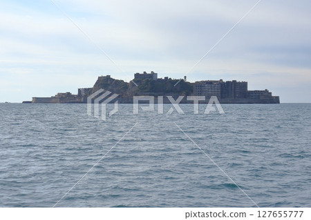 軍艦島（端島）從東北方向眺望的高層鋼筋混凝土公寓大樓 127655777